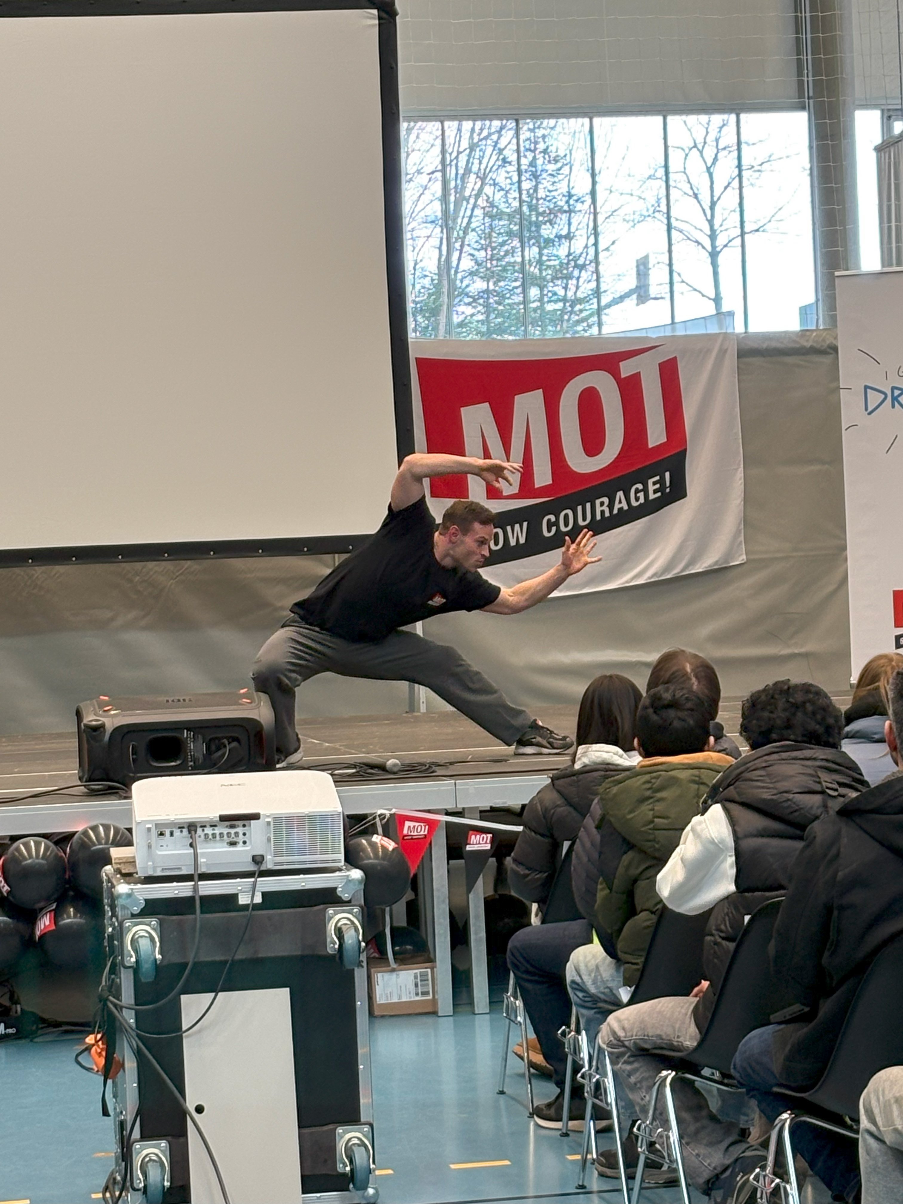 en person som holder en presentasjon