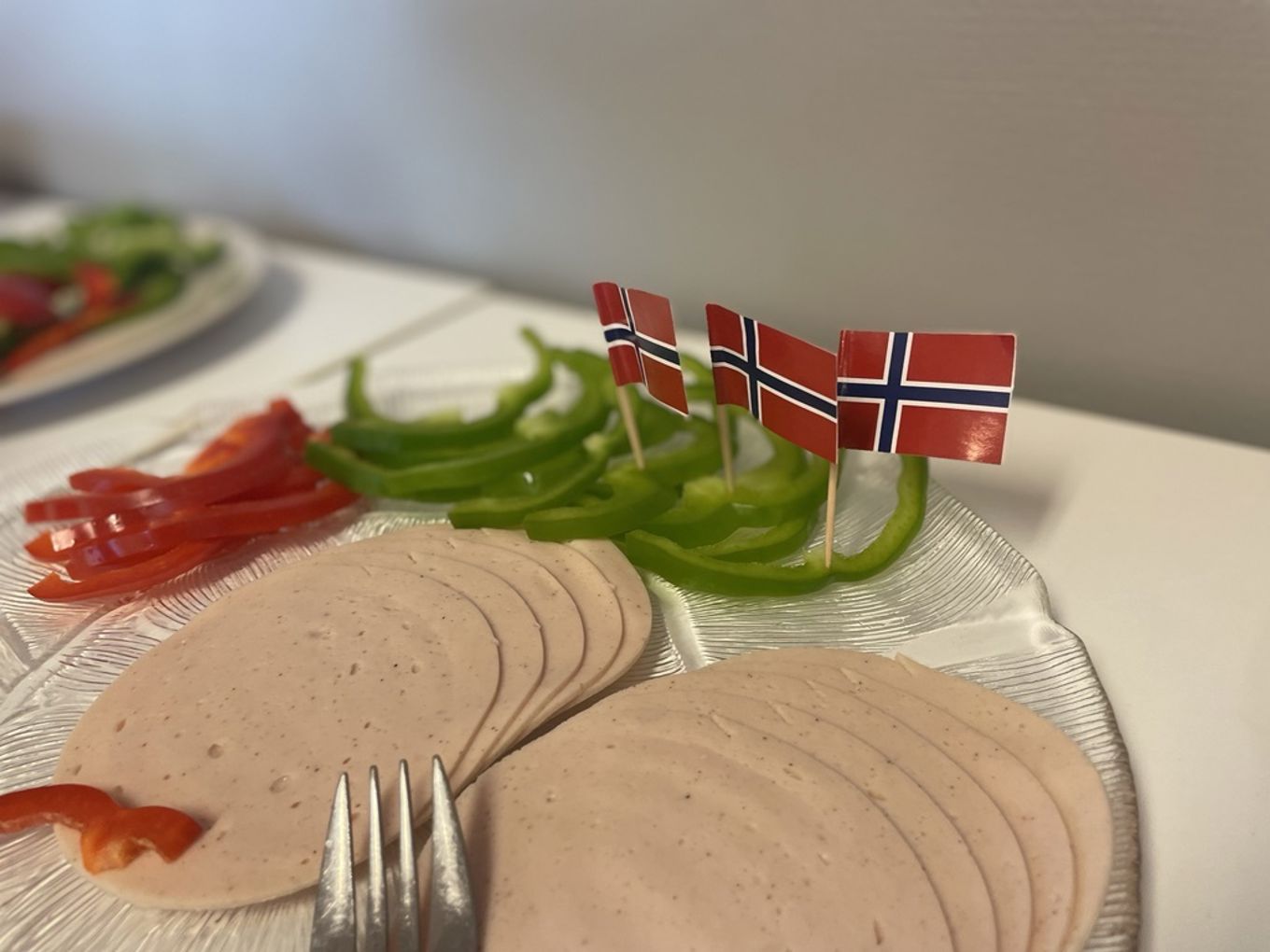 en tallerken med mat